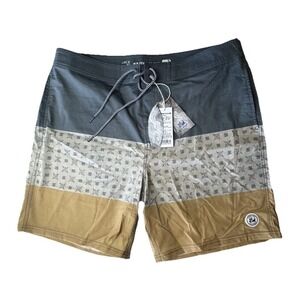 Surfcuz Men's 9"  Fashion Stretch‎ Board Shorts Size 38 NWT Soft Fabric